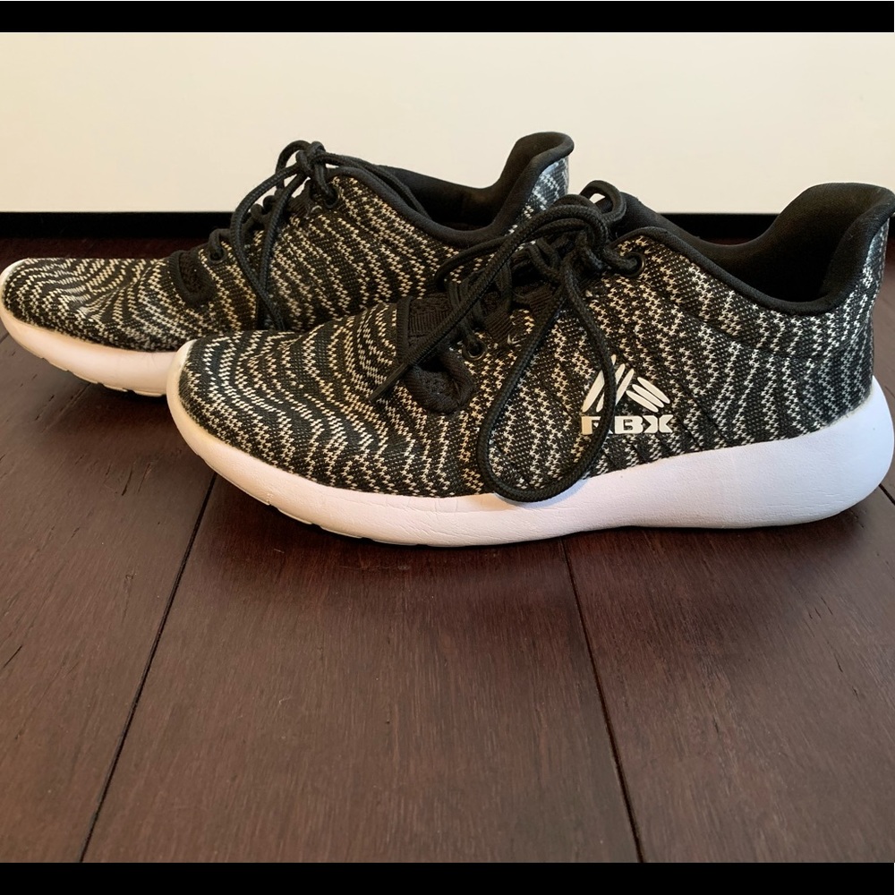 RBX tennis shoes